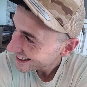 Meet your Posher, Jonathan